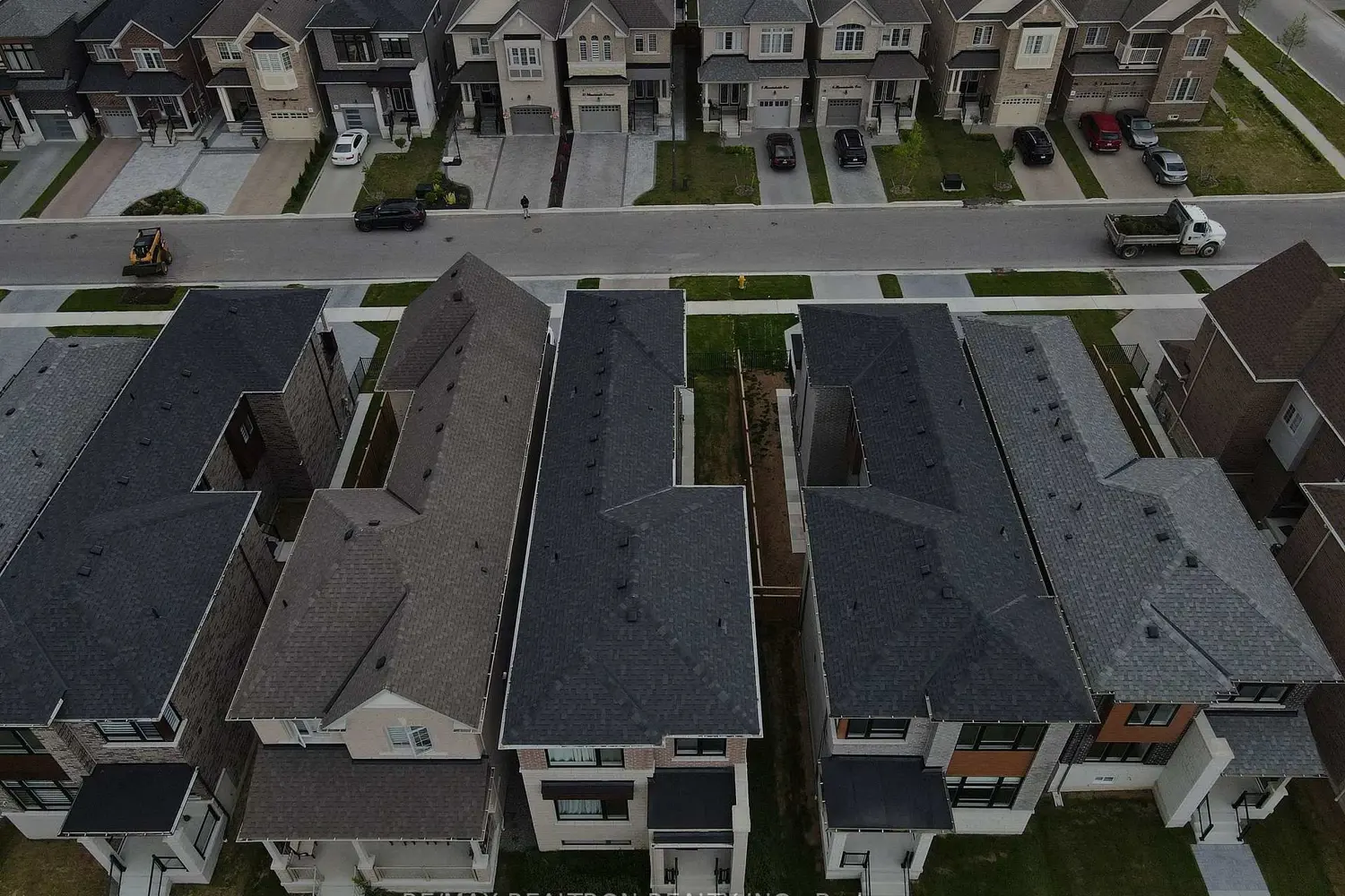 Additional image 3 of 9 Mountainside Crescent