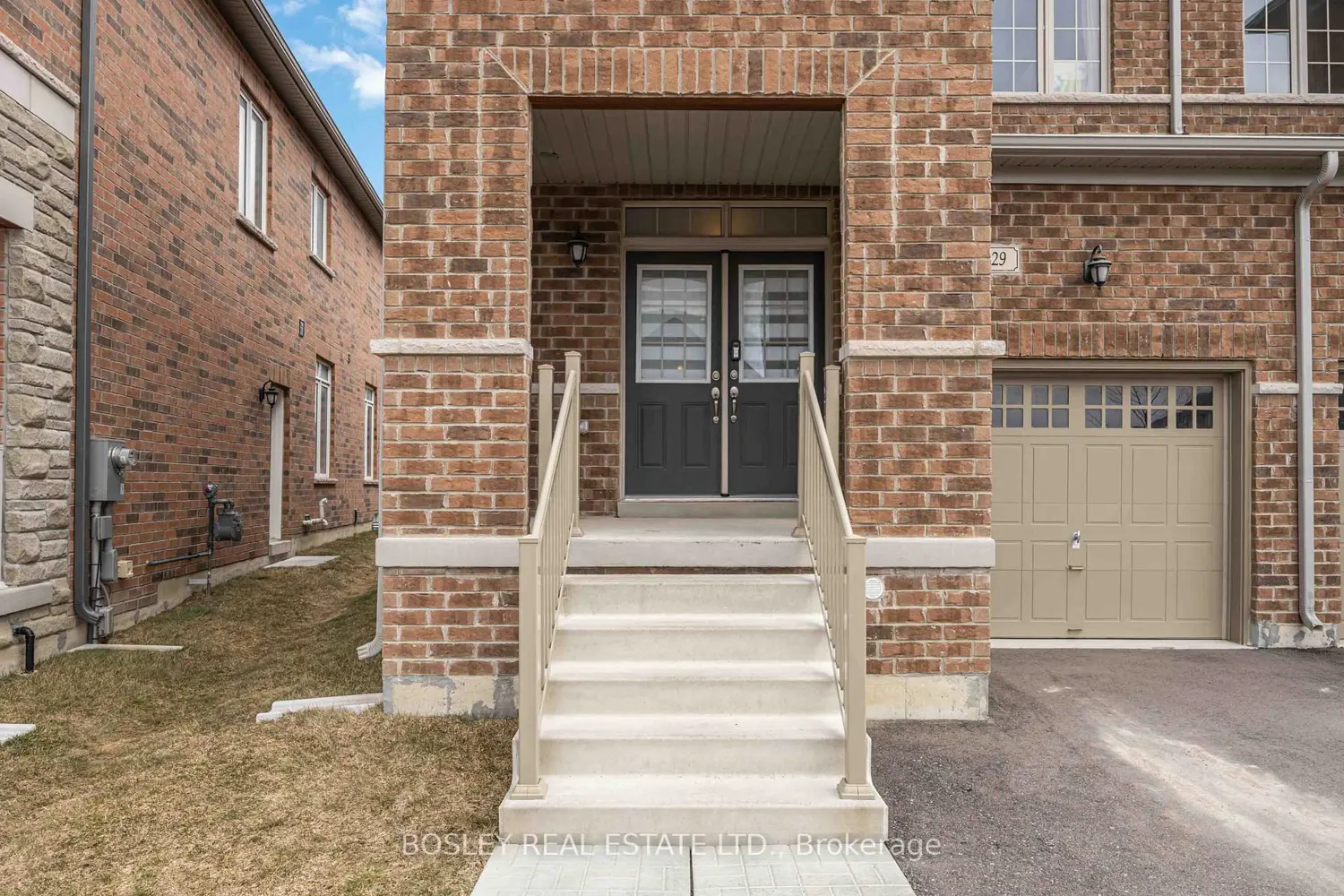 Additional image 16 of 29 Ferragine Crescent