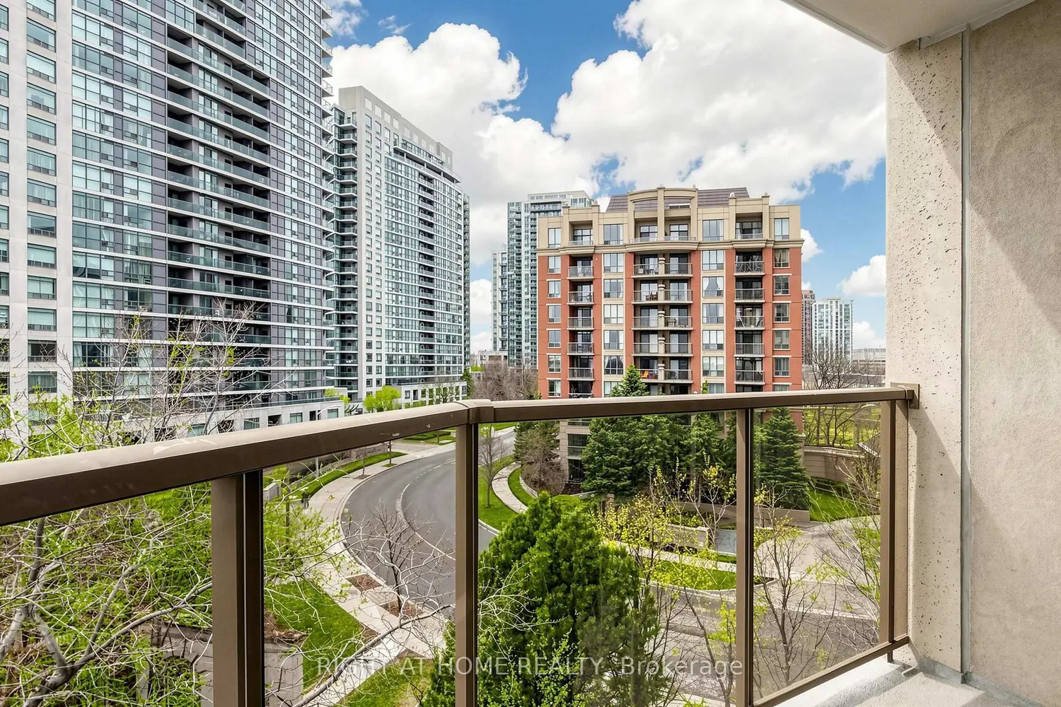 Additional image 16 of 78 Harrison Garden Boulevard 512