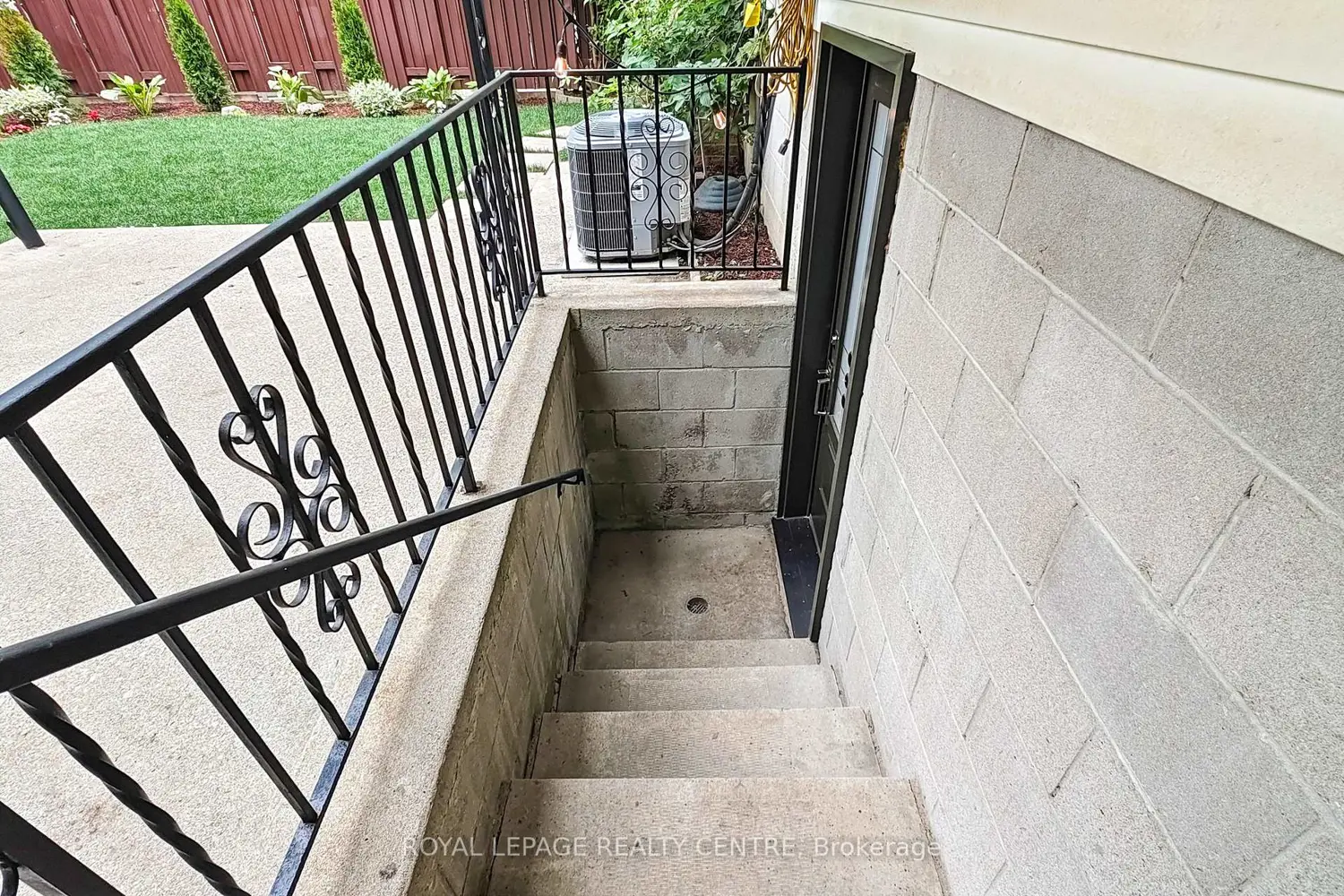 Additional image 13 of 776 Garth Street