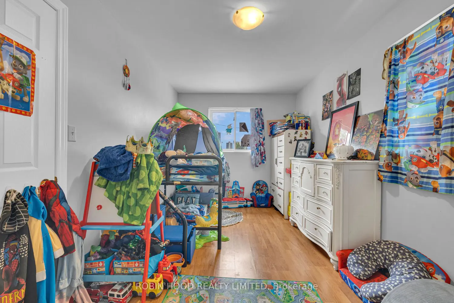 Additional image 7 of 406 Glengarry Avenue