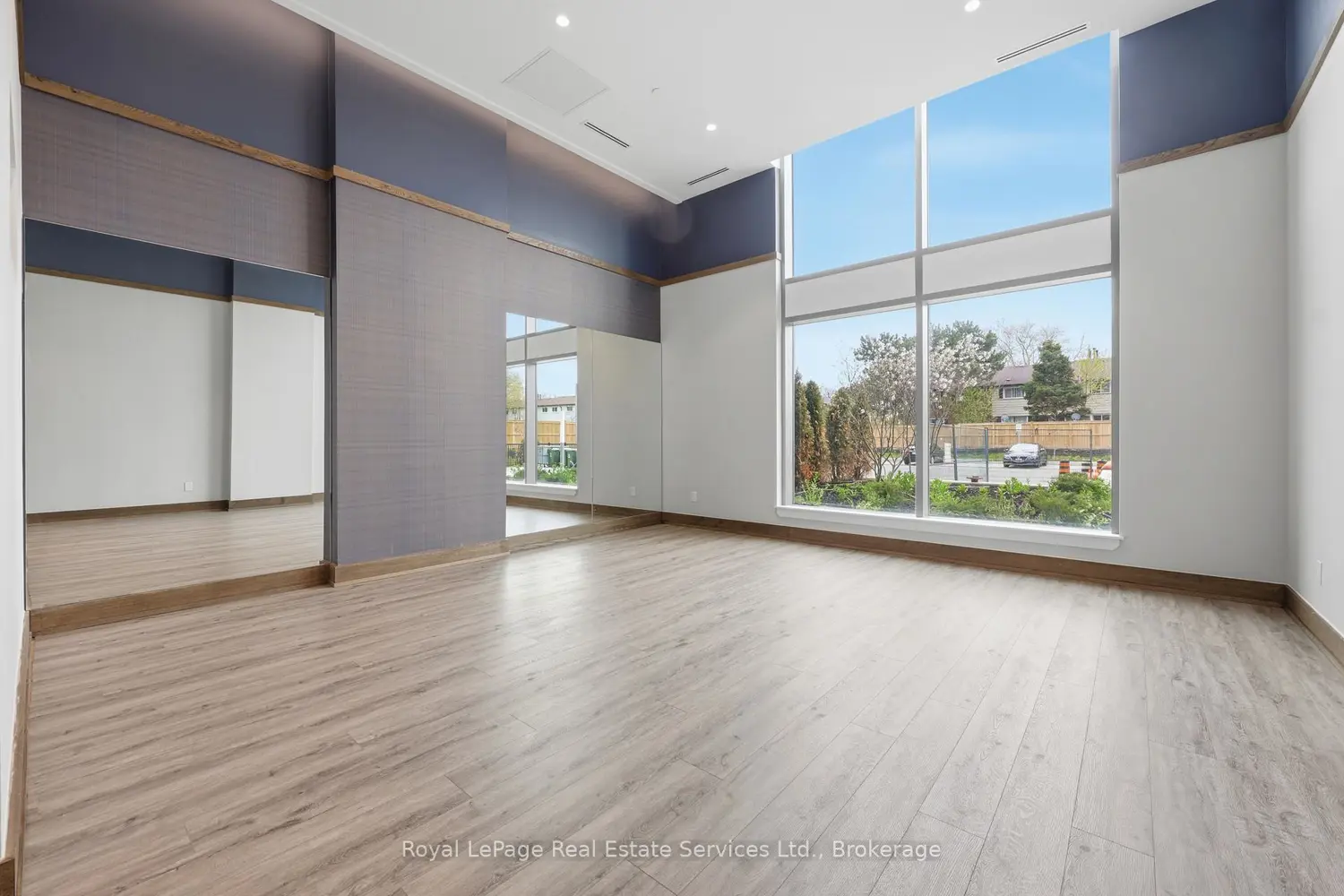 Additional image 12 of 2782 Barton Street 202