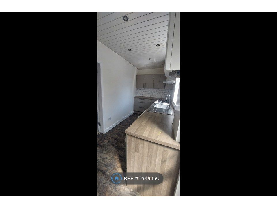 Additional image 9 of 2 bed terraced house to rentStamperland Hill, Clarkston, Glasgow G76