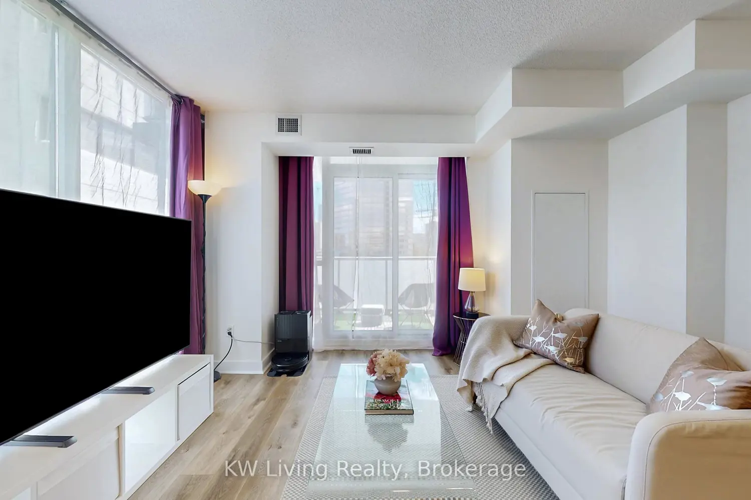 Additional image 4 of 5740 Yonge Street 409