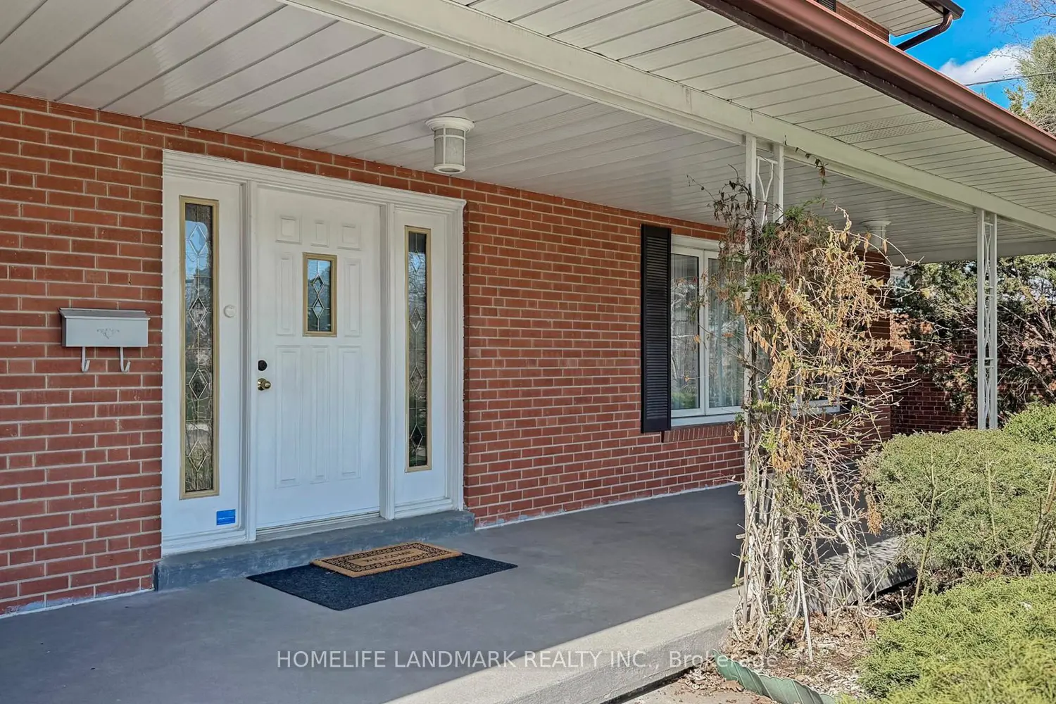568 Cummer Avenue