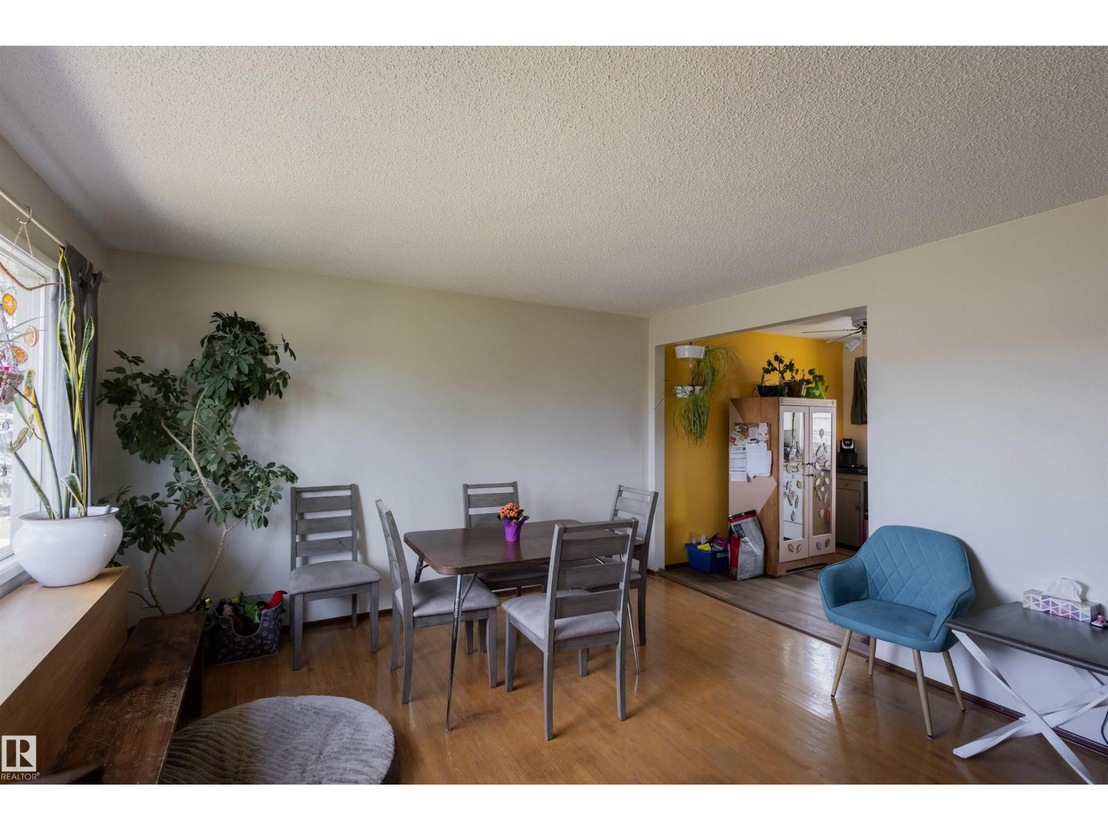 Additional image 3 of 5931 138 Avenue NW, Edmonton, AB, T5A1E4