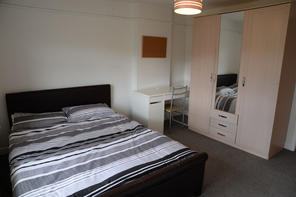 Additional image 6 of 4 bed terraced house to rentSaracen Way, Penryn TR10