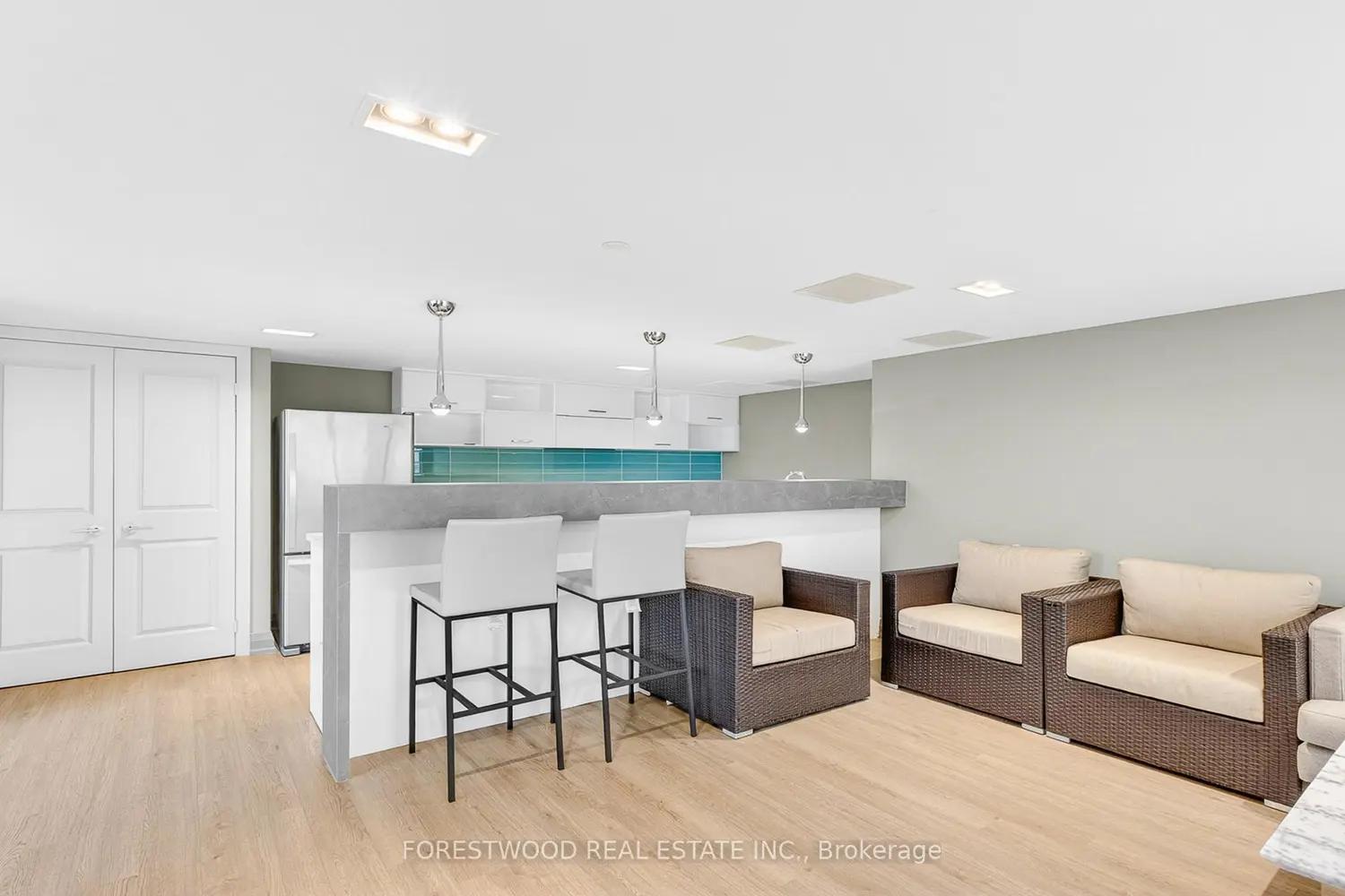 Additional image 19 of 20 Meadowglen Place 2104