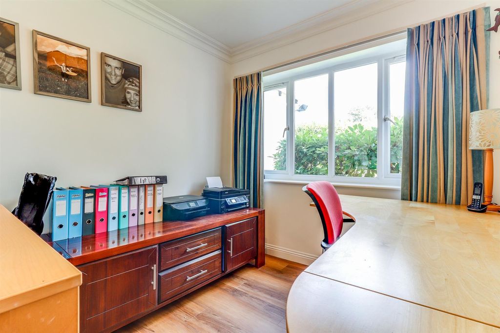 Additional image 13 of 5 bed detached house to rentLansdown, Cheltenham GL51