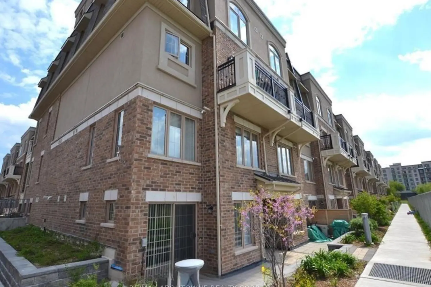 Additional image 2 of 2441 Greenwich Drive 1