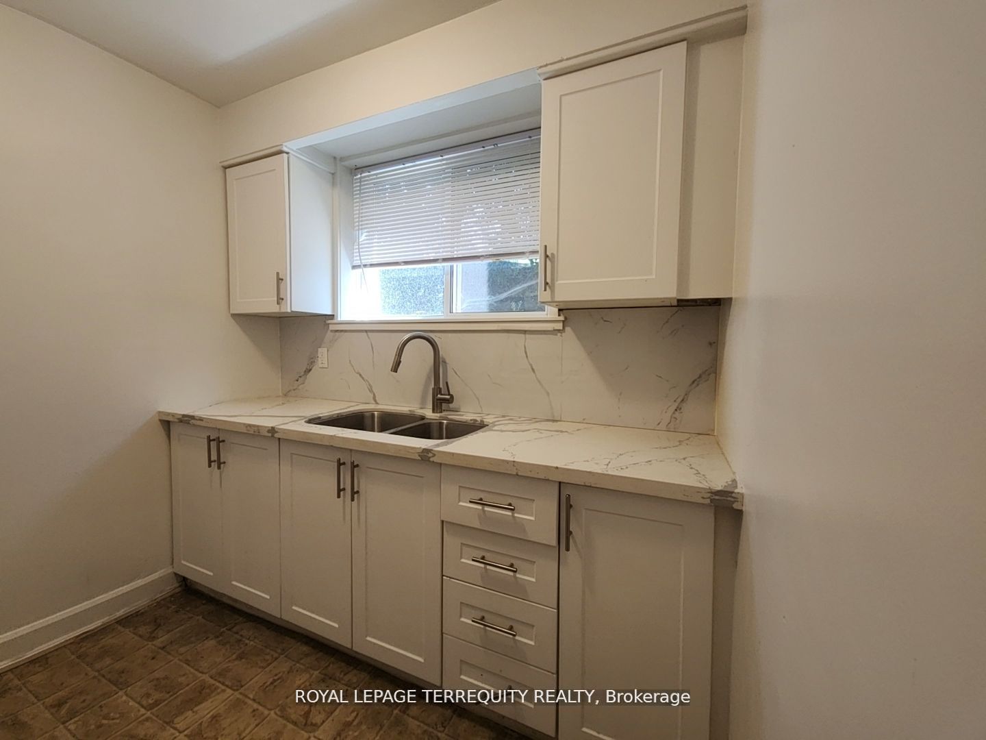 Additional image 6 of 2-207 Trent Street E, Whitby, ON, L1N 1L7