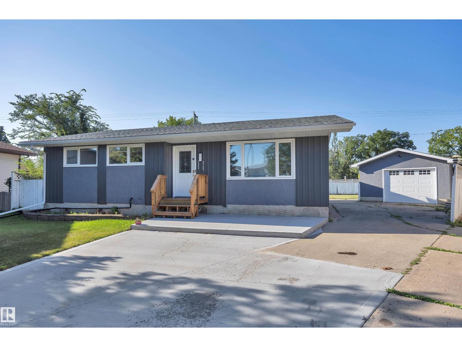 5223 43 Avenue, Leduc, AB, T9E5A9