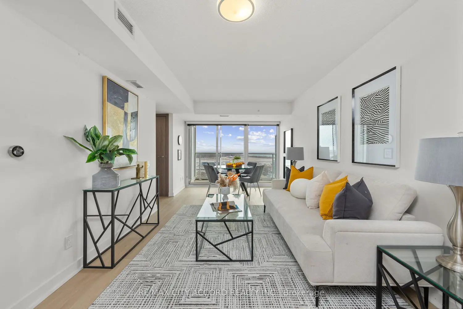Additional image 2 of 17 Bathurst Street 2015