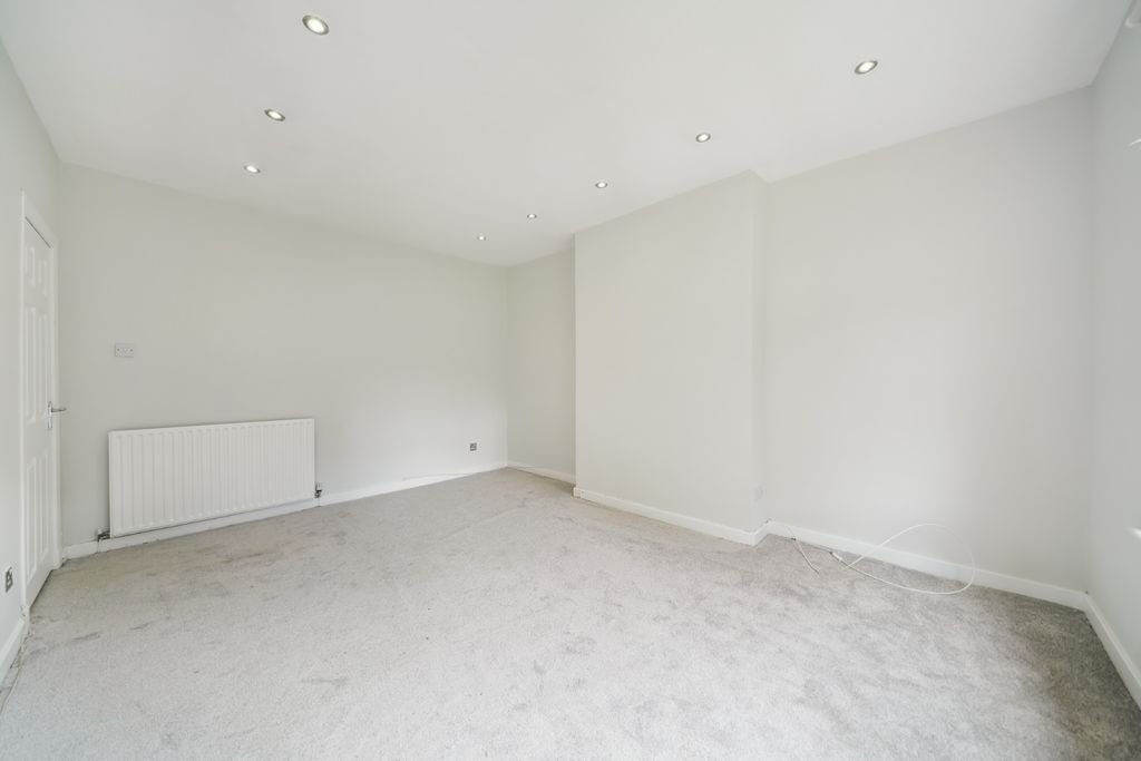 Additional image 3 of 2 bed flat to rentBardowie Steet, Glasgow, Glasgow G22