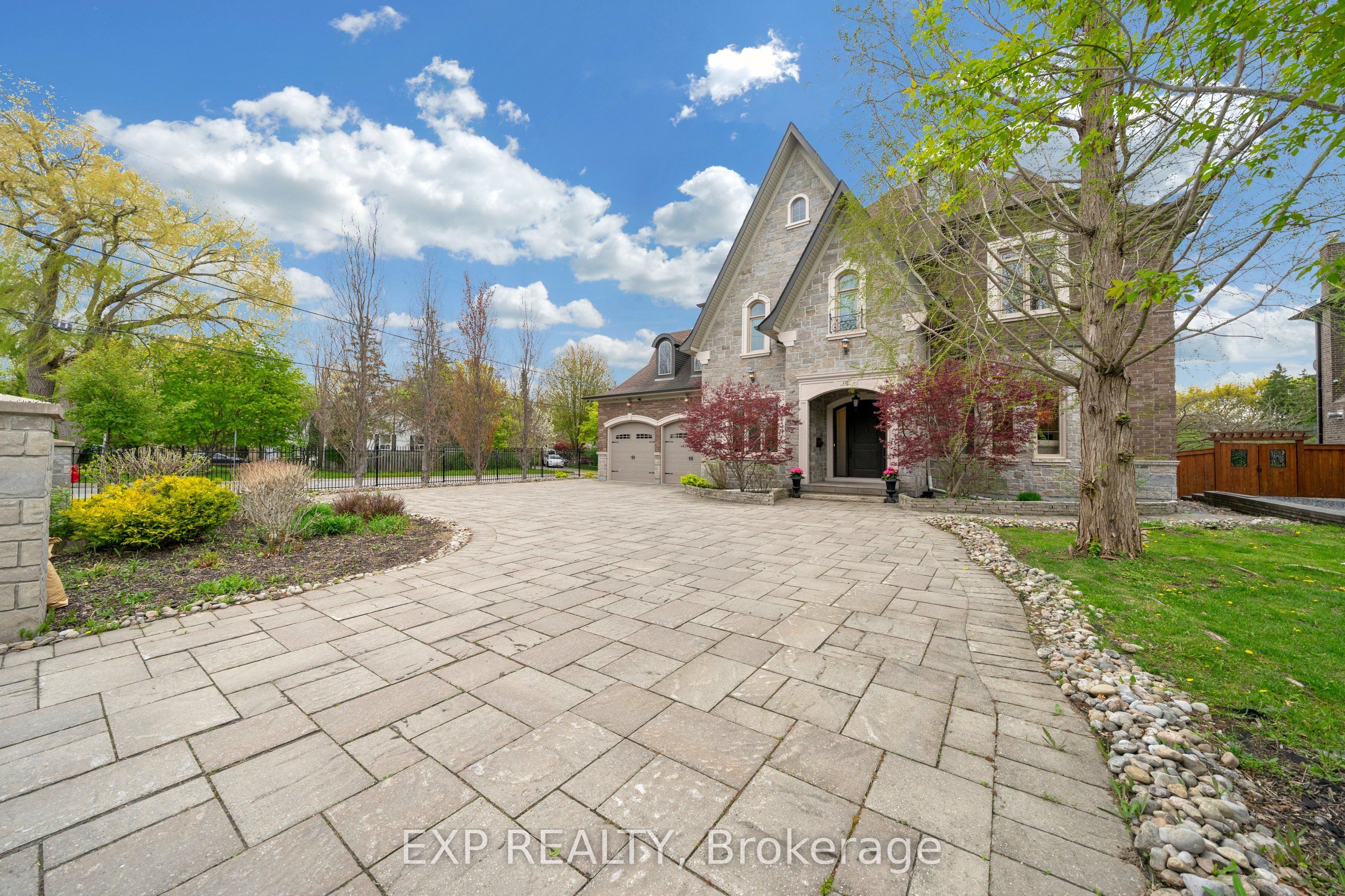 Additional image 3 of 127 May Avenue, Richmond Hill, ON, L4C 3S8