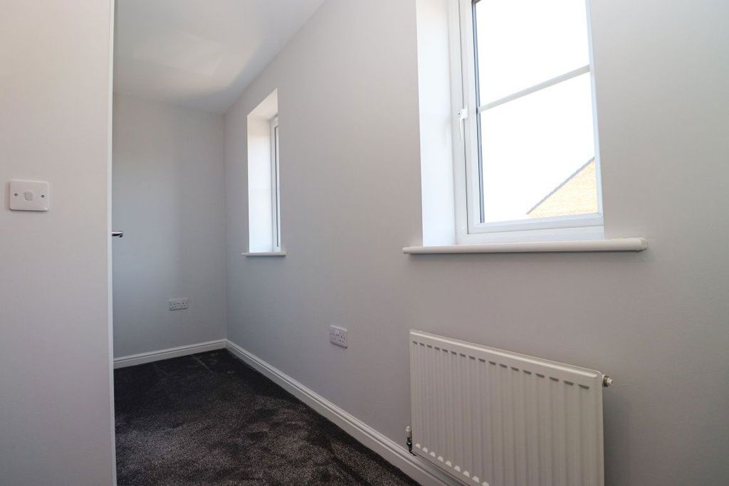 Additional image 7 of 3 bed terraced house to rentFellbarrow Close, Brackenleigh, Carlisle CA2