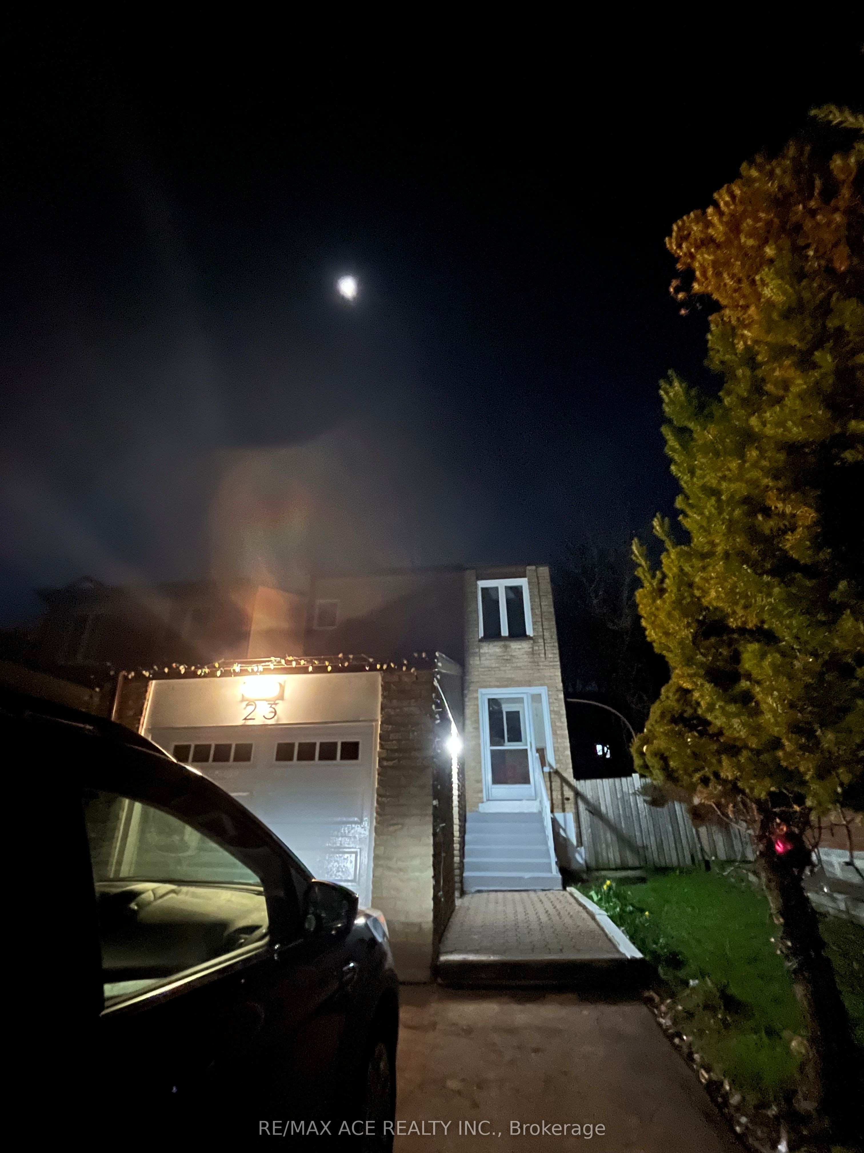 Bsmt-23 Riviera Drive, Vaughan, ON, L4K 2H9