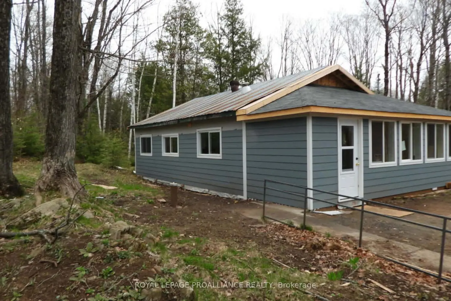Additional image 13 of 1049 South Road