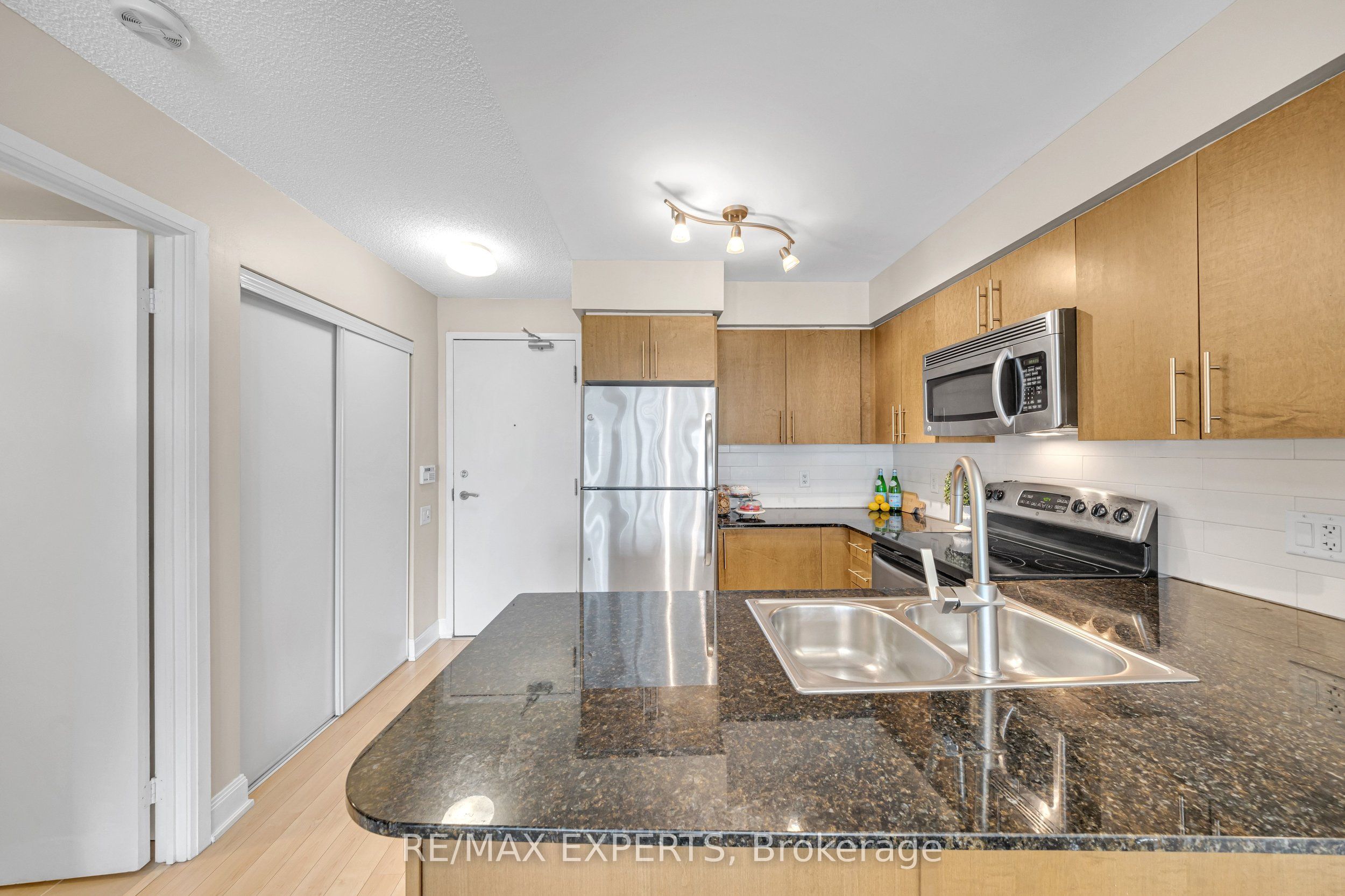 Additional image 6 of 2304-2191 Yonge Street, Toronto, ON, M4S 3H8