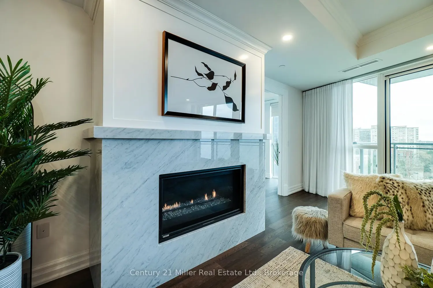 Additional image 5 of 2060 Lakeshore Road 802