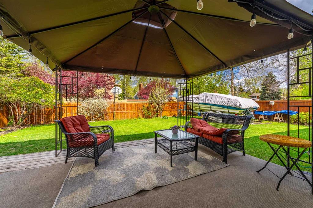Additional image 4 of 51 Midvalley Crescent SE, Calgary, AB, T2X 1T4