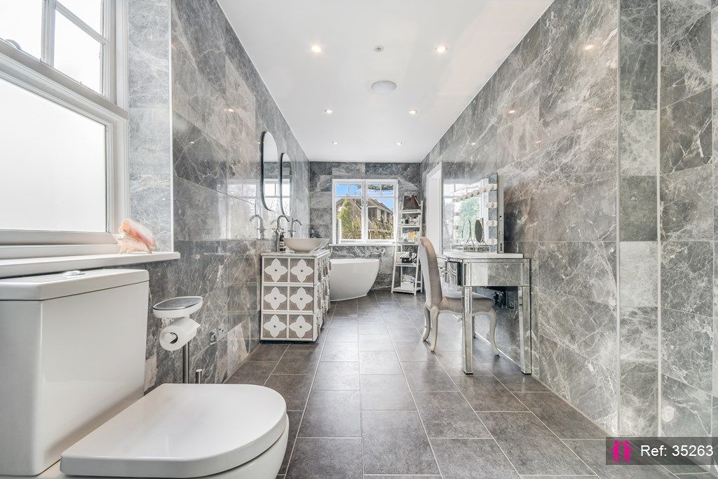 Additional image 12 of 5 bed detached house to rentRoundwood Avenue, Brentwood CM13