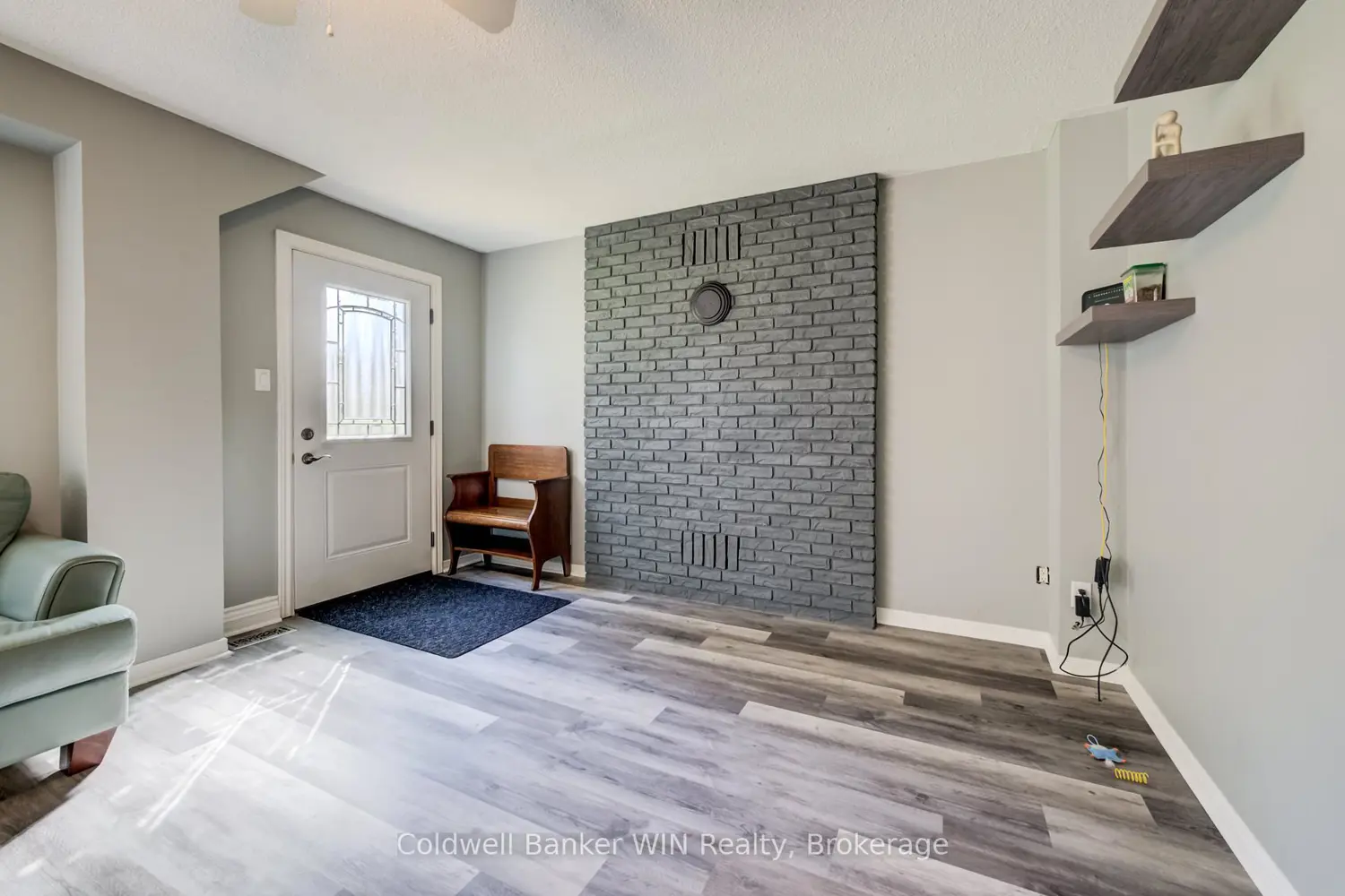 Additional image 5 of 111690 Grey Road 14