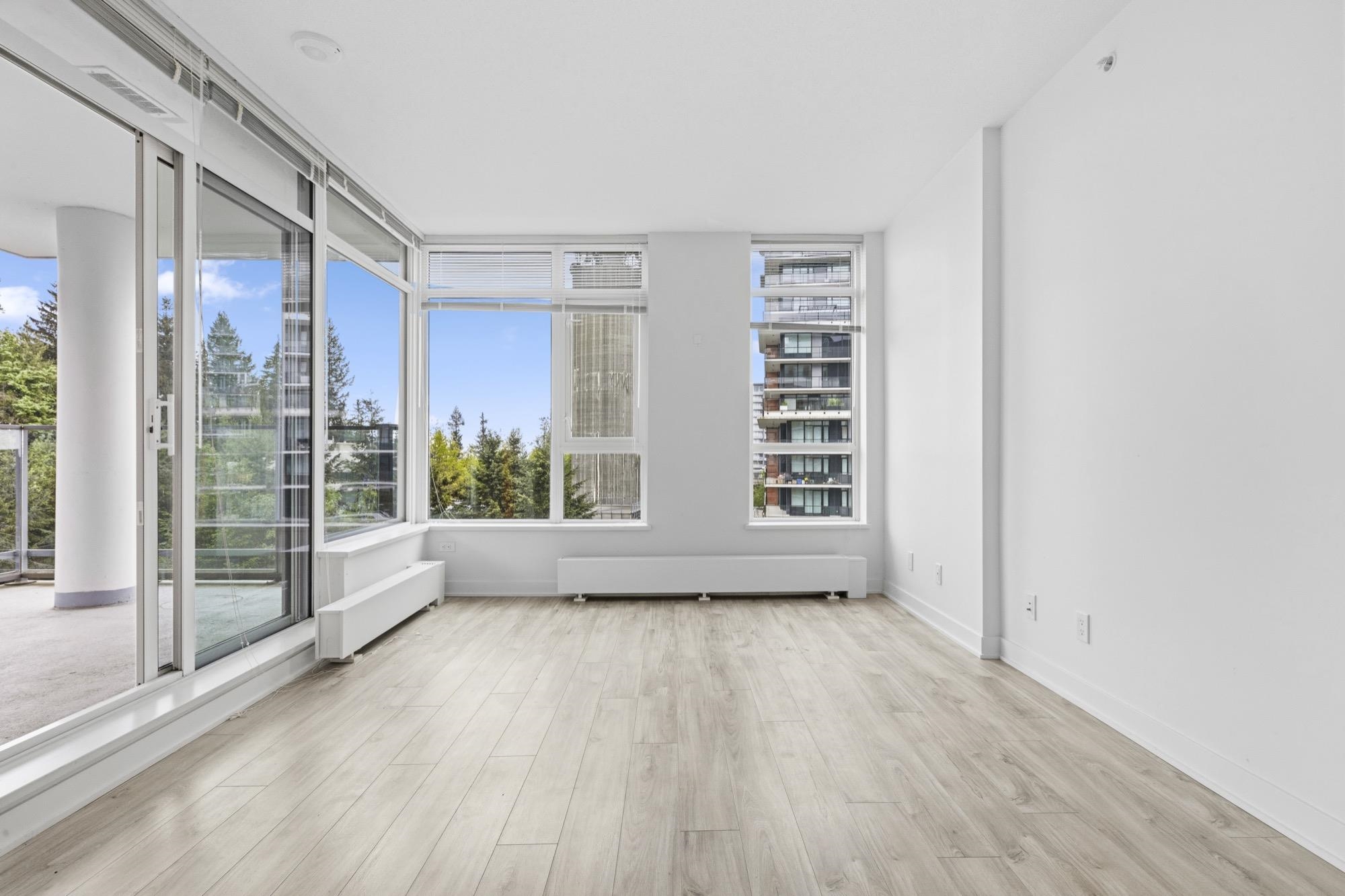 Additional image 4 of 702-8940 University Crescent, Burnaby, BC, V5A 0E7