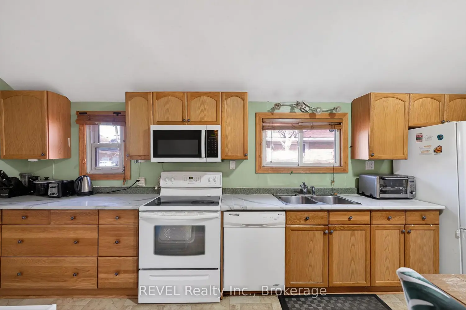 Additional image 4 of 6251 Ash Street