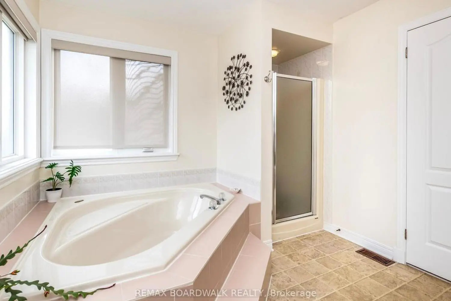 Additional image 11 of 42 Slade Crescent