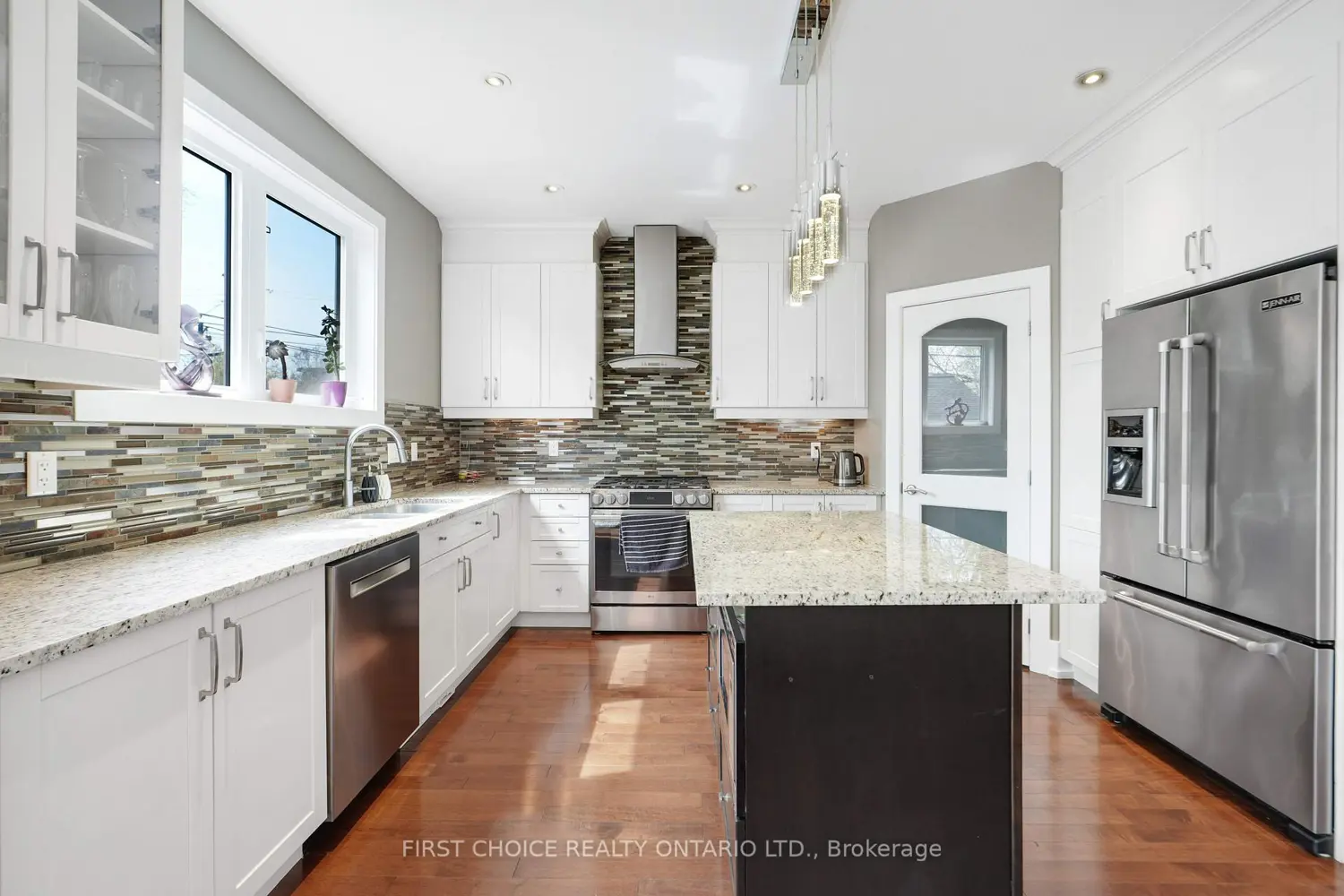38 Withrow Avenue photo 4