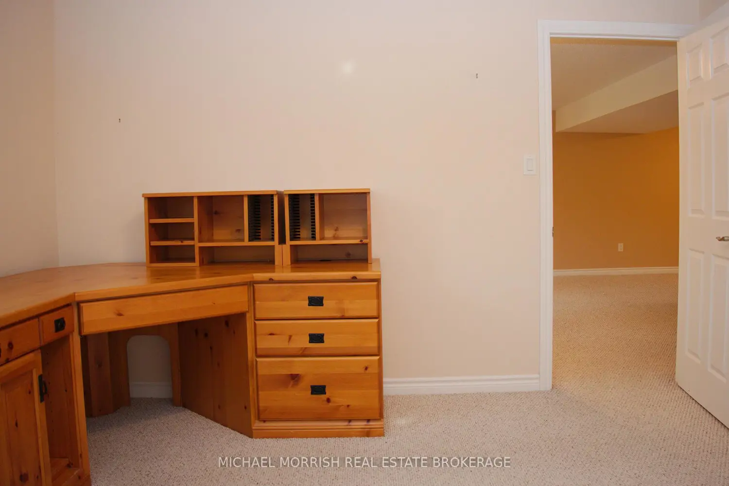 Additional image 10 of 987 Whetherfield Street 39