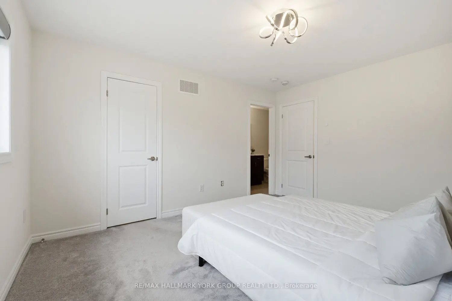 Additional image 15 of 104 Gordon Circle