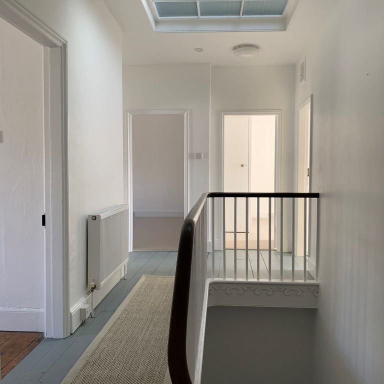 Additional image 6 of 3 bed flat to rentNew Street, Penzance TR18