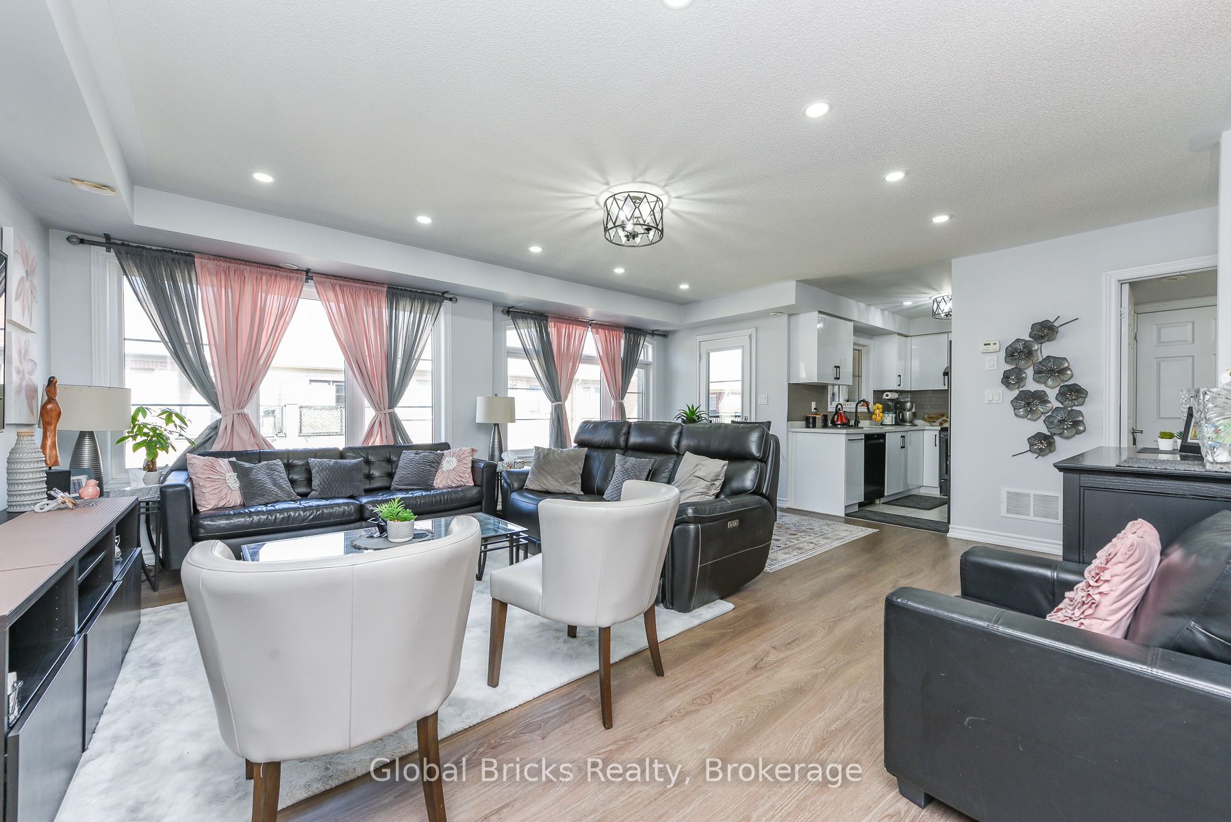Additional image 5 of 157-200 Veterans Drive, Brampton, ON, L7A 5K7
