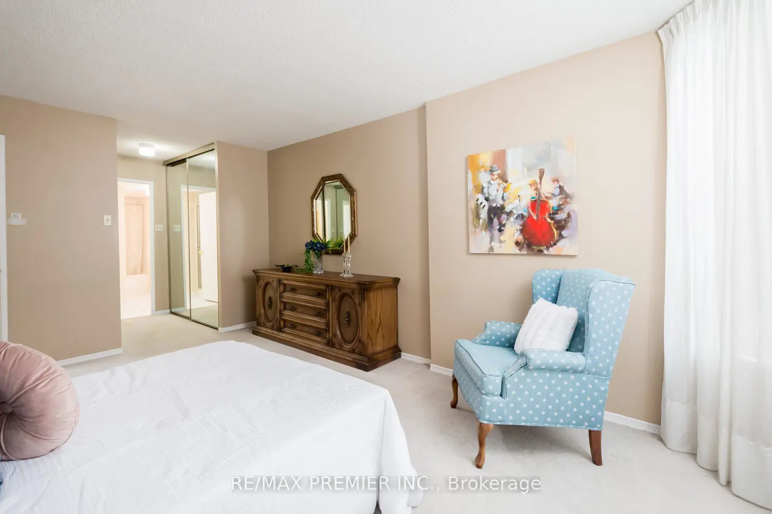 Additional image 10 of 7440 Bathurst Street 1614