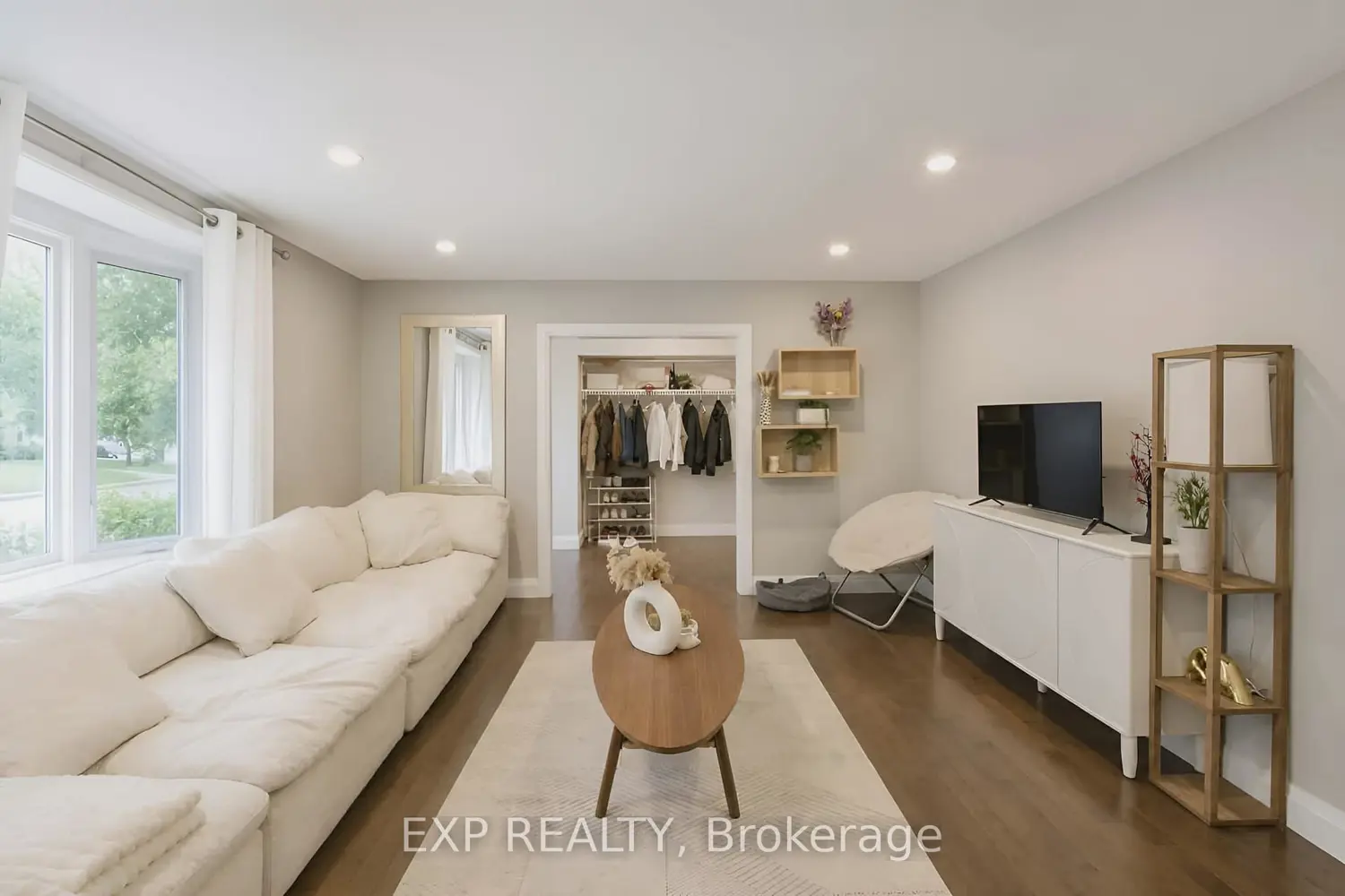 2956 River Road photo 4