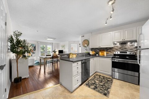 Additional image 7 of 301-2020 Cleaver Avenue, Burlington, ON, L7M 4C2