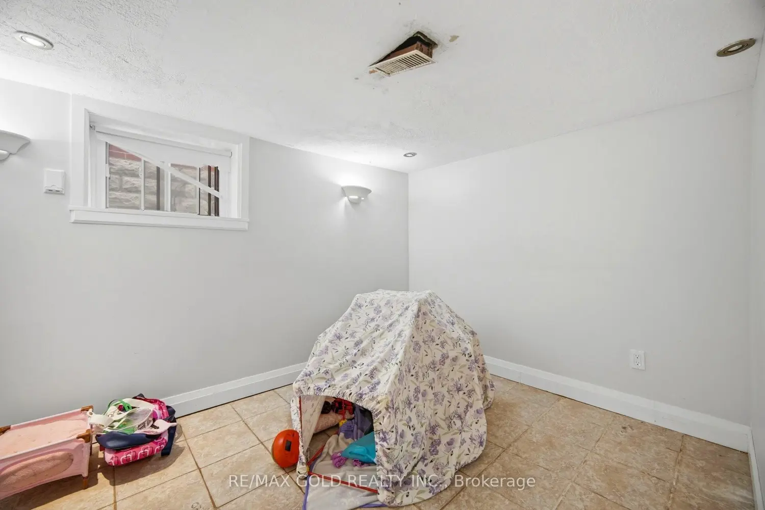 Additional image 15 of 27 Aileen Avenue