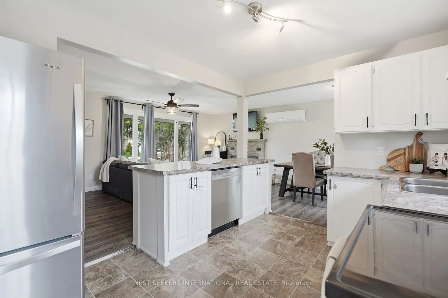 Additional image 6 of 2186 Richard Street