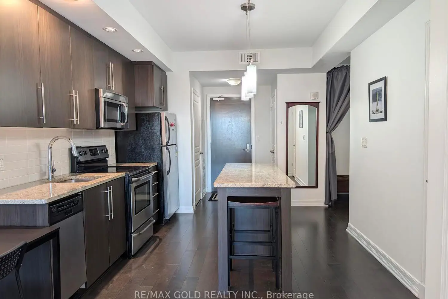 238 Besserer Street 407 photo 3
