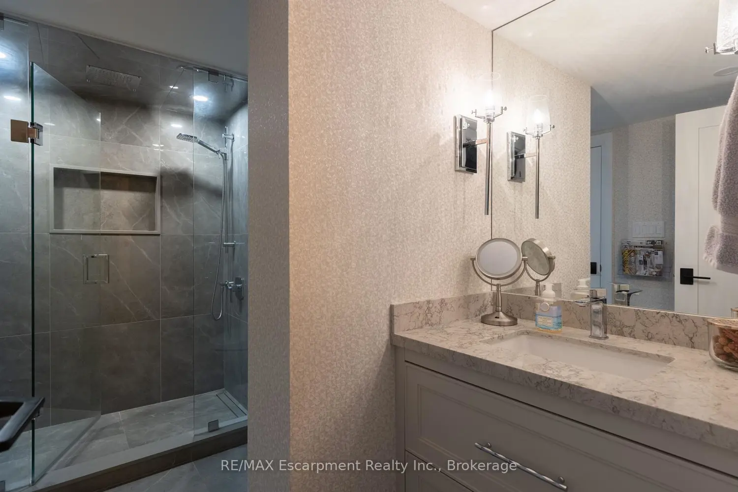 Additional image 18 of 100 Lakeshore Road 303