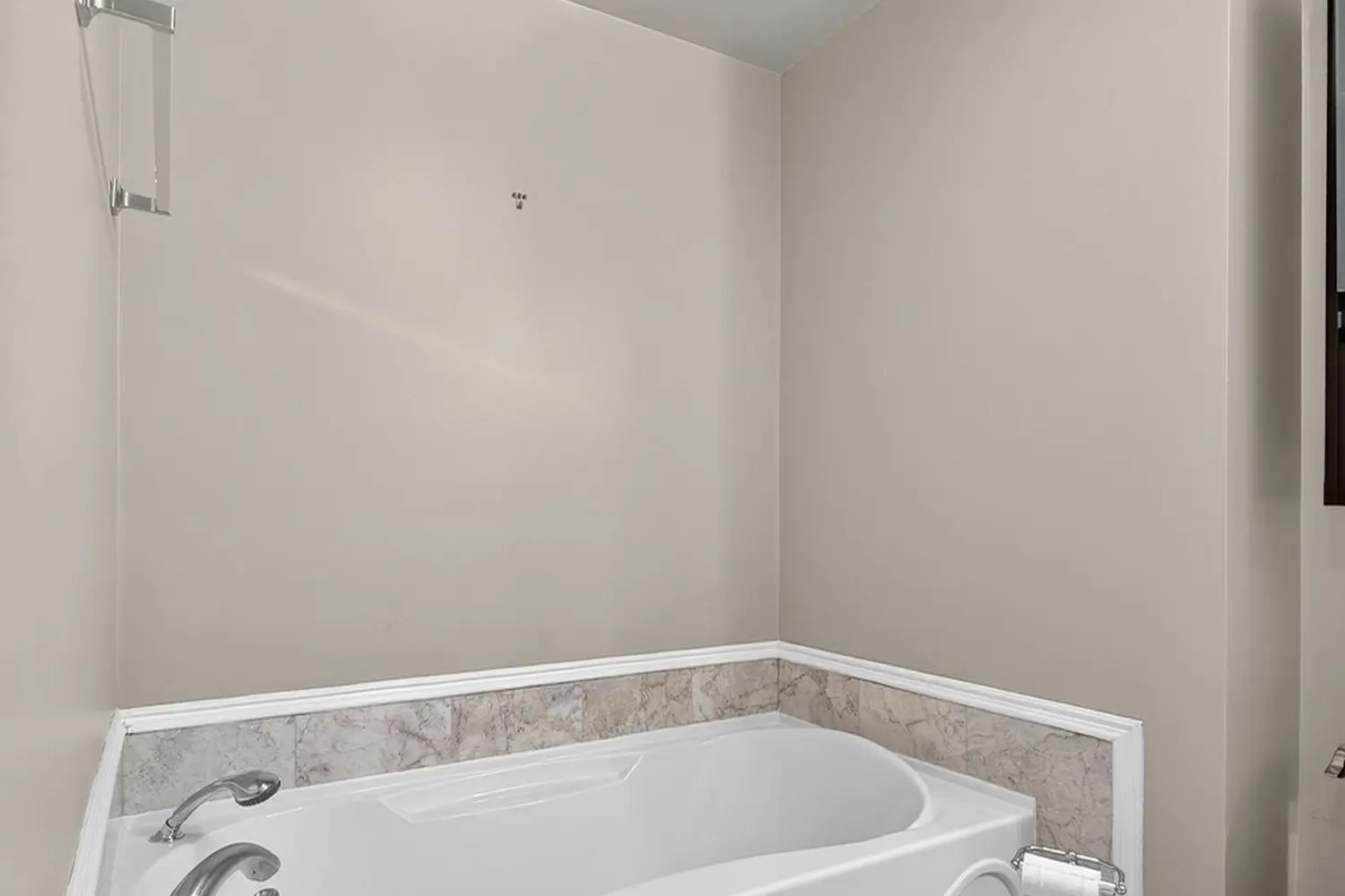 Additional image 16 of 700 Exeter Road 36
