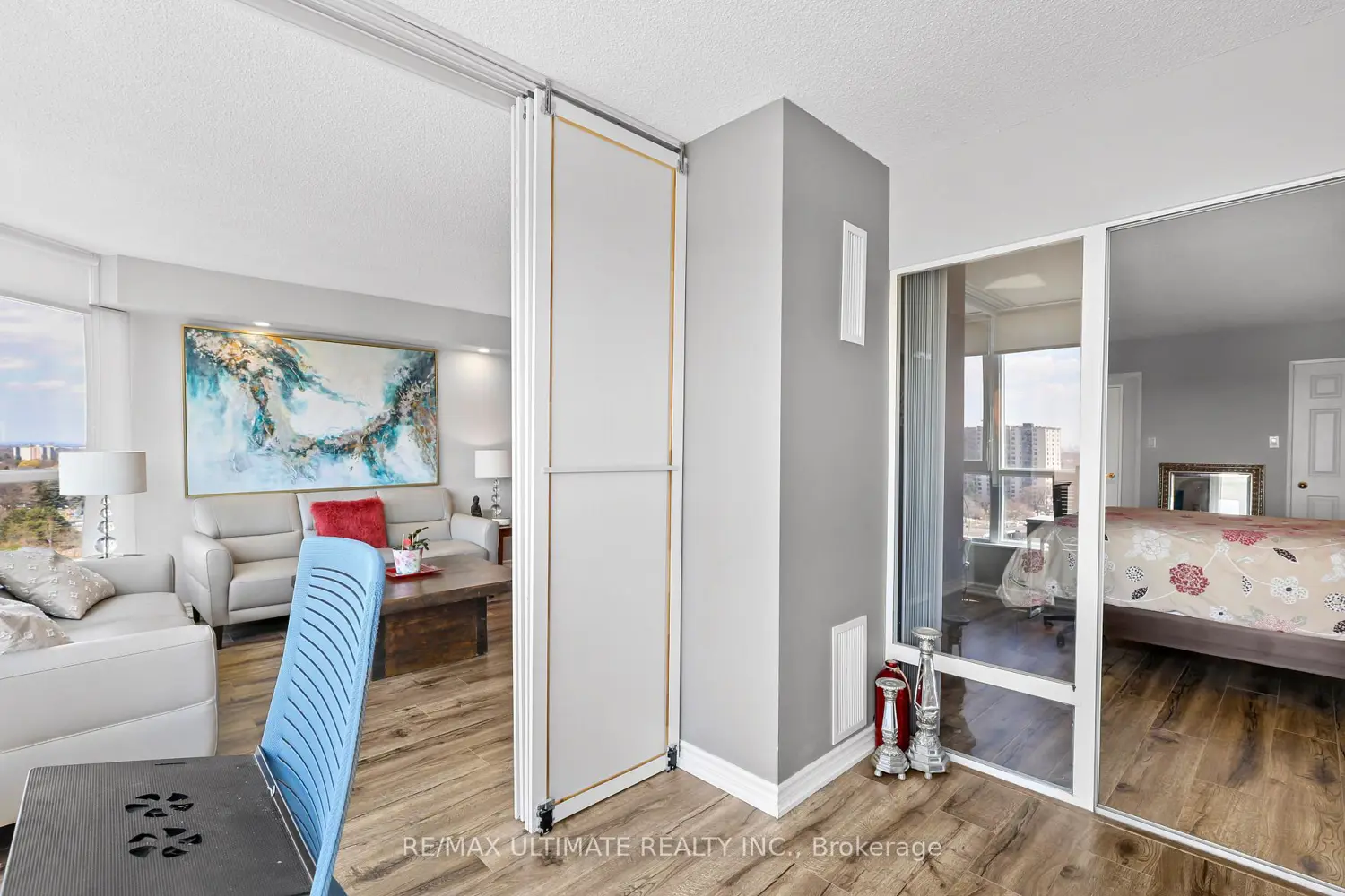 Additional image 10 of 3231 Eglinton Avenue 1205B