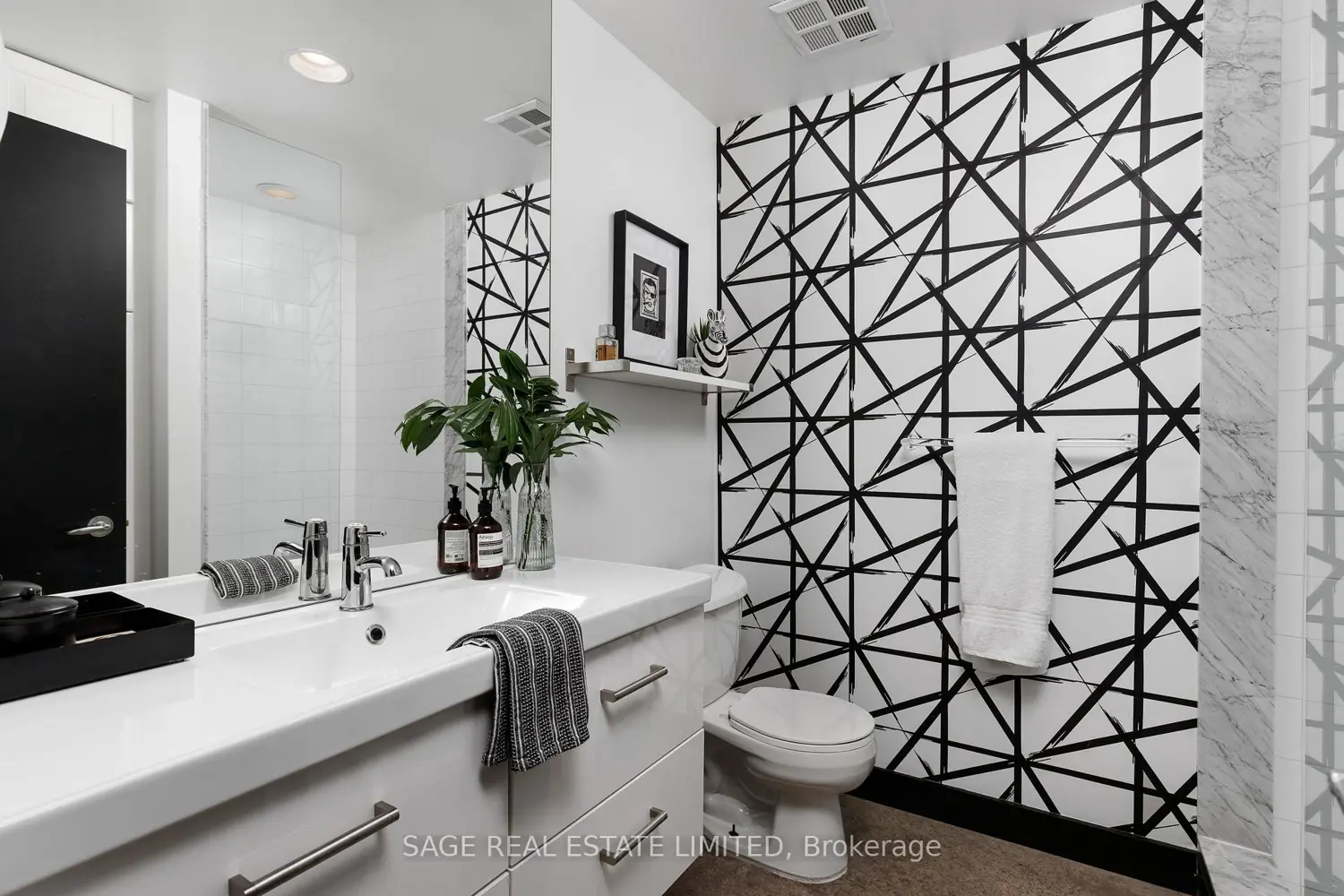 Additional image 11 of 700 King Street 1112