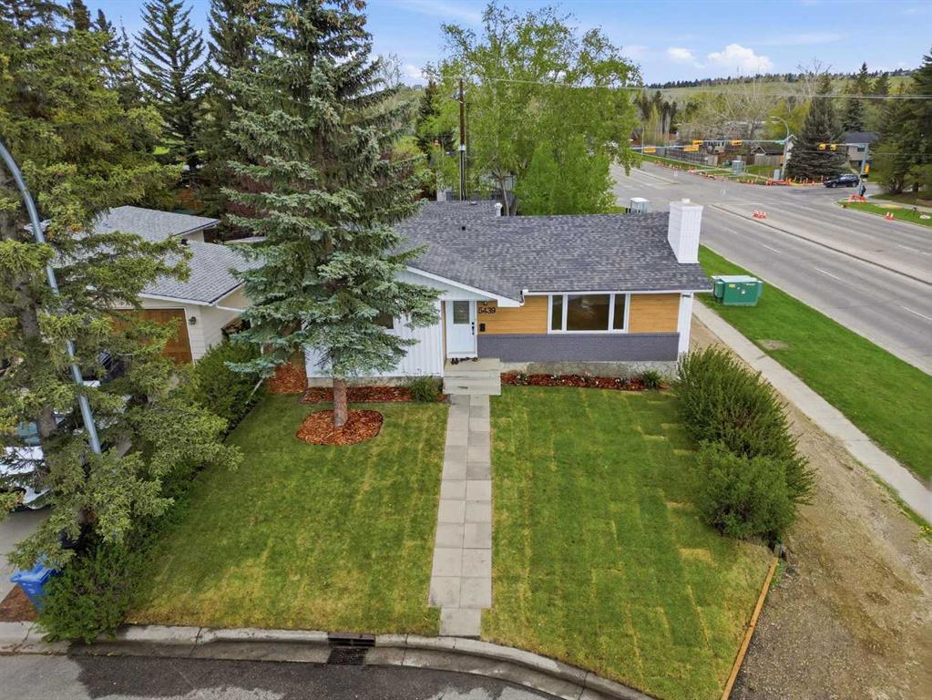 Additional image 4 of 5439 Dalrymple Crescent NW, Calgary, AB, T3A 1R4