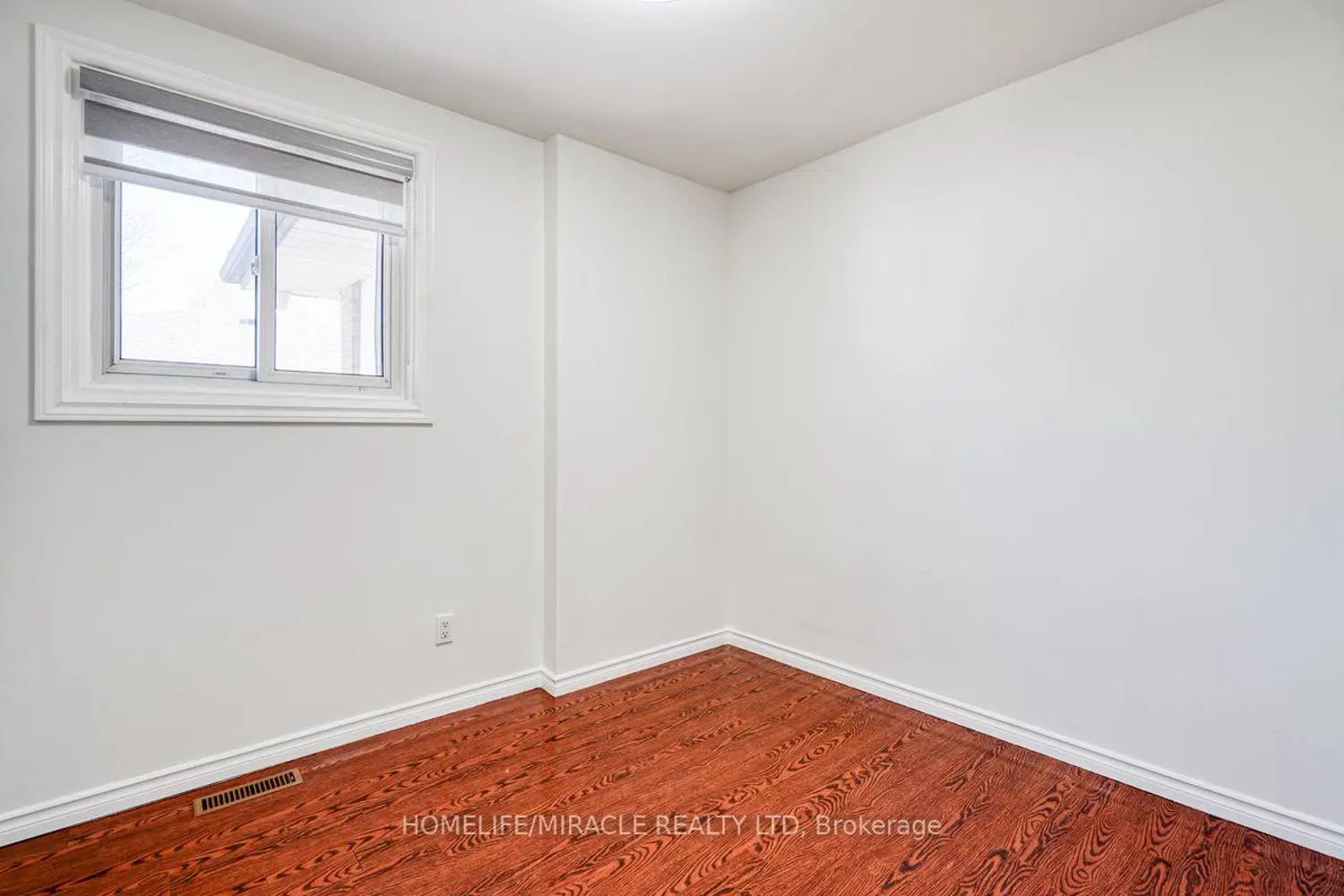 Additional image 11 of 40 Reigate Avenue