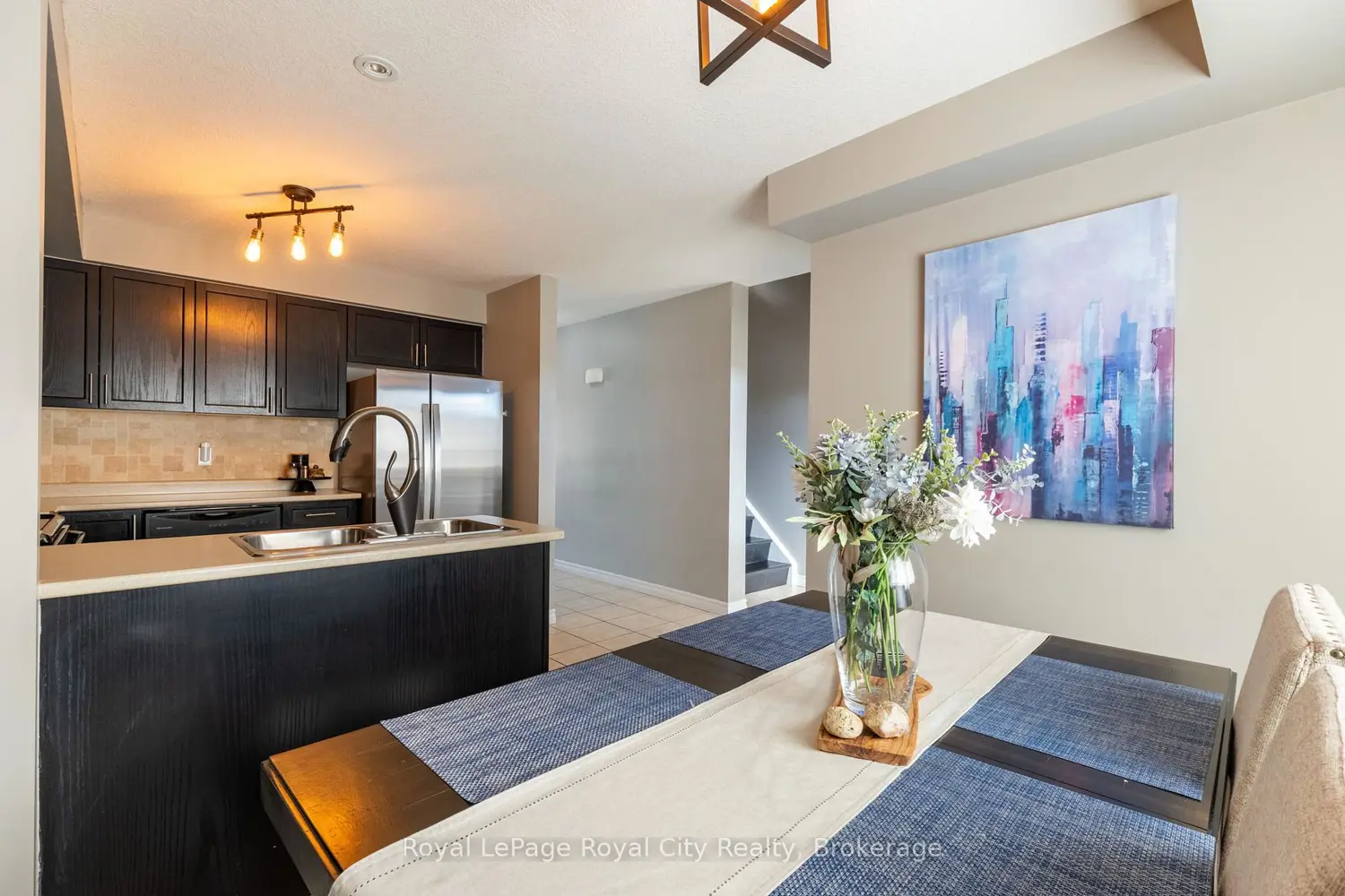 638 Woodlawn Road B photo 3