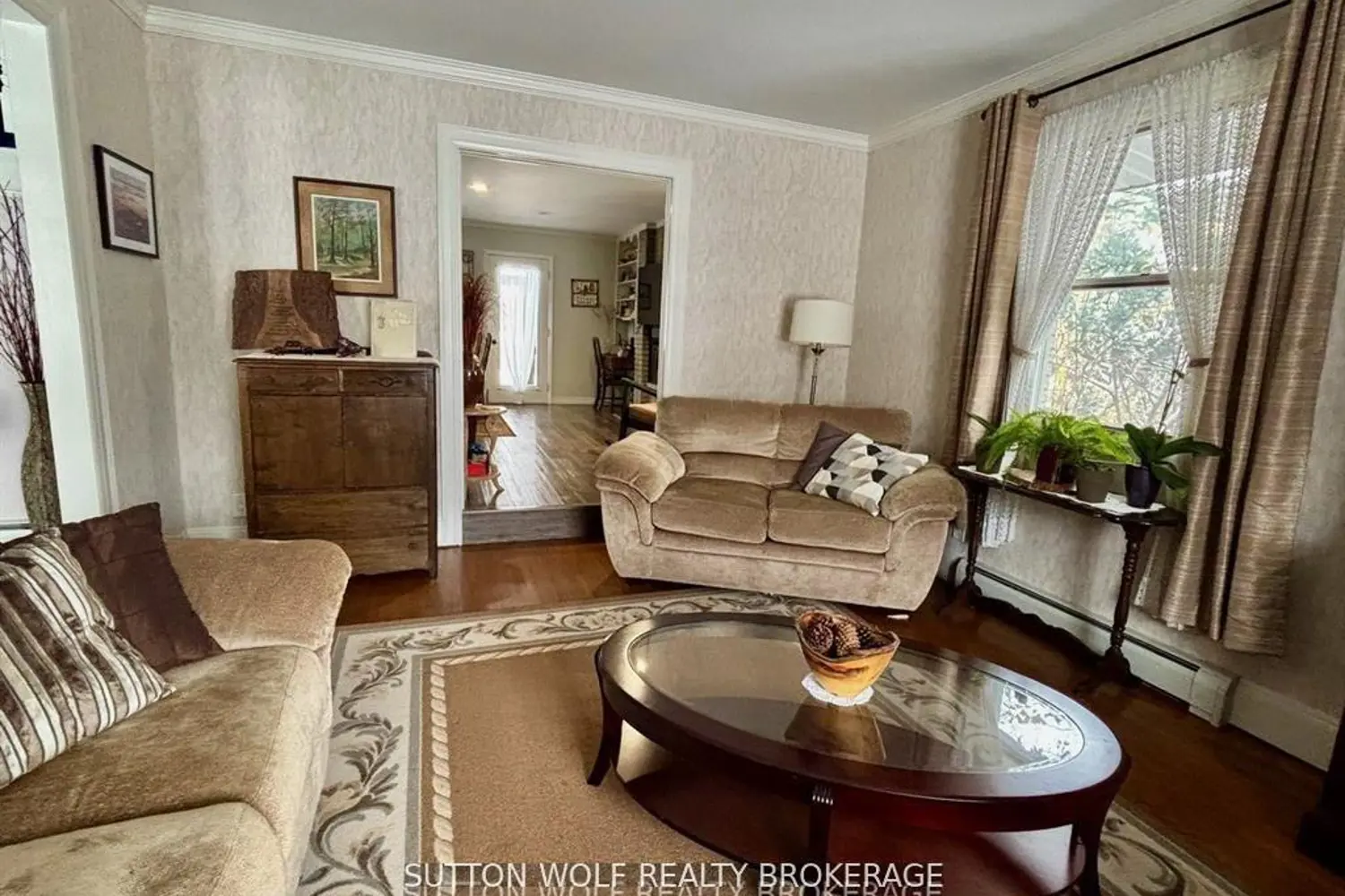 315 Caradoc Street photo 4