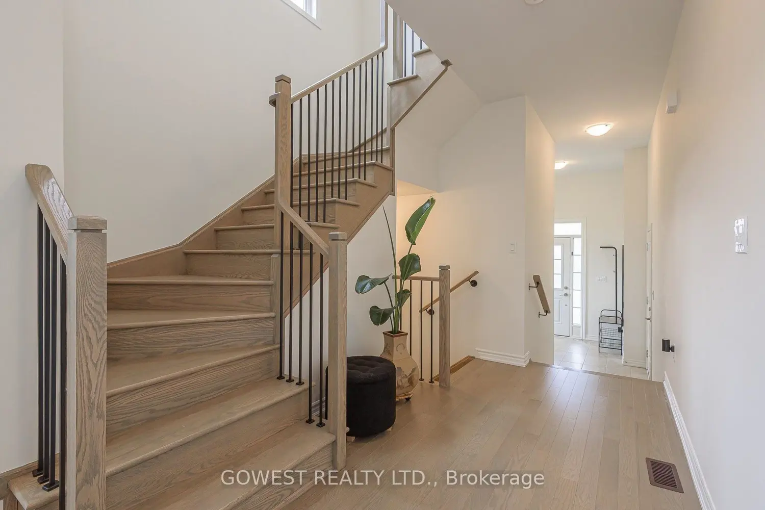 541 Celandine Terrace photo 2